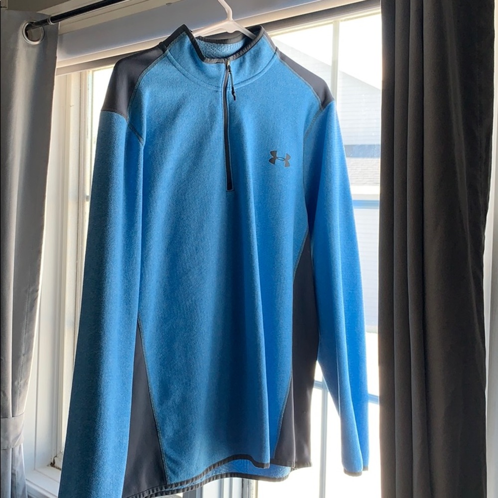 Large UnderArmor Sweatshirt